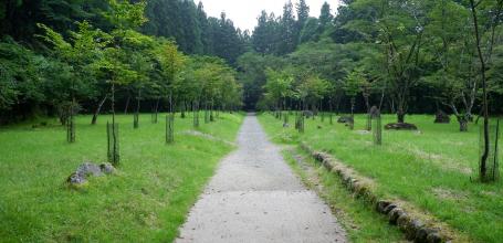 Kanmangafuchi Abyss (Nikko), Path connecting Joko-ji and Jiun-ji temples