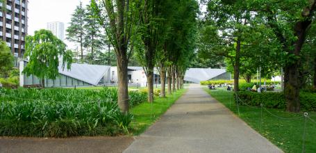 Tokyo Midtown (Akasaka), Midtown Garden alley and 21_21 Design Sight Museum