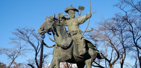 Fujisan Hongu Sengen Taisha, Statue of Minamoto no Yoritomo