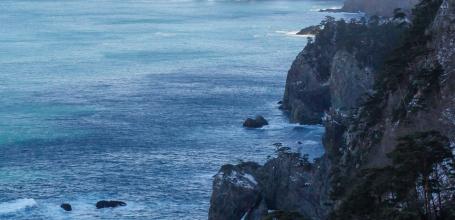 Kitayamazaki Cliffs (Tohoku), View on the coastline and the ocean in winter 2