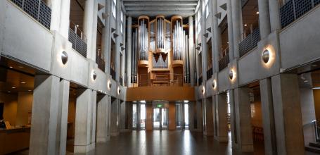 Art Tower Mito, View on the organ in the entrance hall