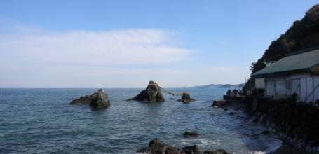Meoto Iwa (Ise), The Wedded Rocks in Futami Okitama shrine 3