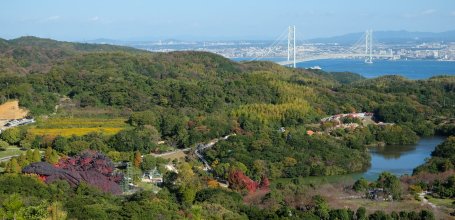 Awaji-shima (Hyogo), View on Nijigen no Mori and Akashi-kaikyo bridge