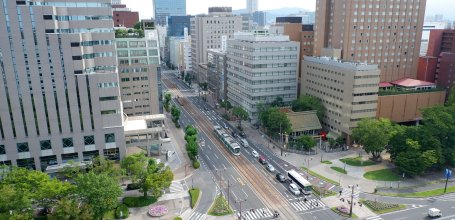 The Knot Hiroshima, View on the tramway and the main avenue