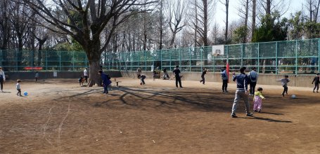 Hanegi Park (Setagaya, Tokyo), Sports' area on the weekend