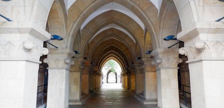 Todai (Tokyo), Arches of the Library of the Faculties of Engineering and Science