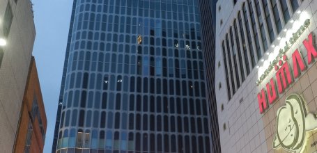 Kabukicho Tower (Tokyo), View on the tower's outer design