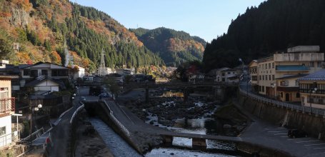 Tsuetate Onsen (Kumamoto), View on the onsen resort in autumn