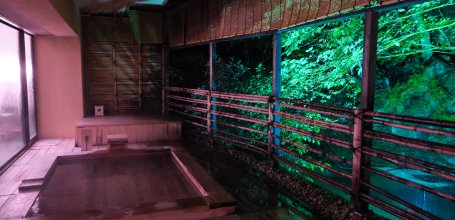 Iwaso (Miyajima), View on the outdoor rotenburo onsen Hinodeyu at the ryokan