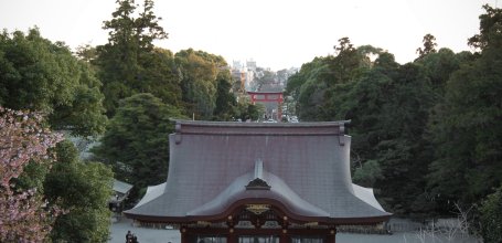 Tsurugaoka Hachimangu (Kamakura), Entrance to the shrine
