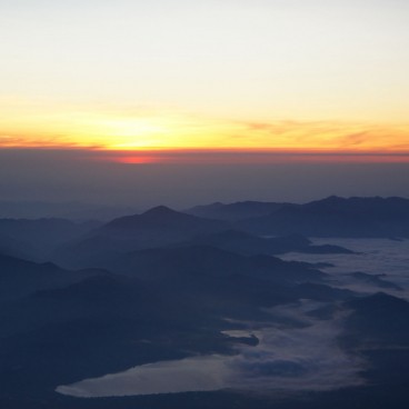 Sunrise at the top of Mount Fuji 2