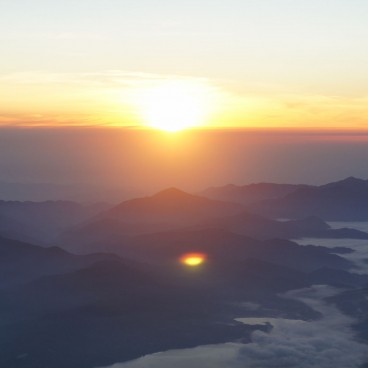 Sunrise at the top of Mount Fuji 3