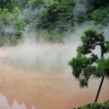 Jigoku Meguri in Beppu, Chinoike-jigoku 2