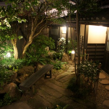 Hyotan Onsen in Beppu, Small courtyard at a private family bath