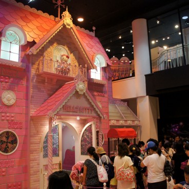 sanrio-puroland-hello-kitty-tokyo-17
