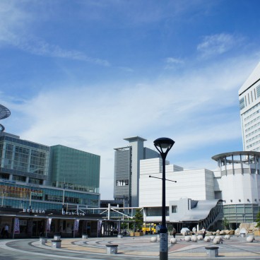 Takamatsu, Buildings in the surrounding of the JR station