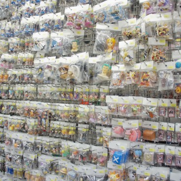 Nakano Broadway (Tokyo), Shop selling One Piece merchandising