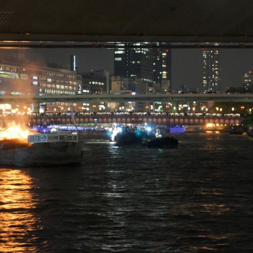 Tenjin Matsuri in Osaka, Nightly boat parade 3