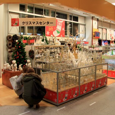 christmas-ornaments-tokyo-23