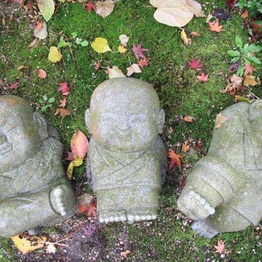 Daisho-in Temple (Miyajima), Three Baby Buddhas rolling in the moss