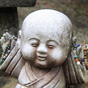 Daisho-in Temple (Miyajima), Baby Buddha holding rosaries