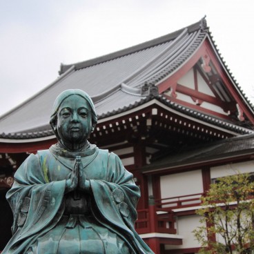 Zojo-ji in Tokyo, Statue of Hônen praying as a child