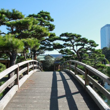 Hamarikyu Garden (Tokyo), Taiko bashi bridge
