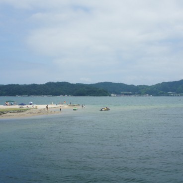 Amanohashidate, View on the beach