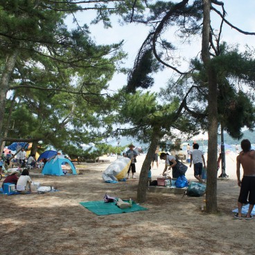Amanohashidate, A busy beach in summer