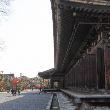 Sanjusangendo in Kyoto, The 120-meters long building 2