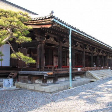 Sanjusangendo in Kyoto, The 120-meters long building 4