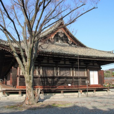 Sanjusangendo in Kyoto, The 120-meters long building 5