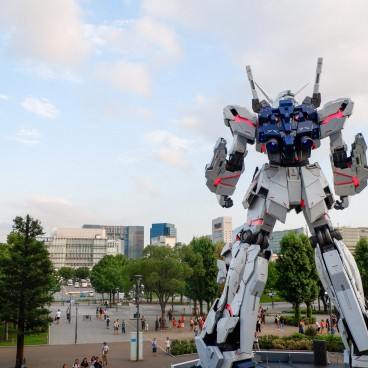 Odaiba (Tokyo), Life-sized RX-0 Unicorn Gundam statue