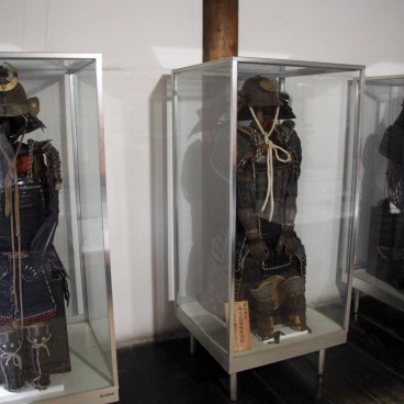 Inuyama Castle (Aichi Prefecture), Armors display in the wooden keep
