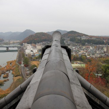 Inuyama Castle (Aichi Prefecture), Panoramic view on the city from the keep in autumn 4