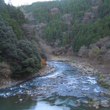 Sagano Scenic Railway (Kyoto), View on the Hozugawa River in winter