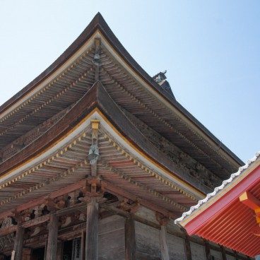 Yoshinoyama, Detail of a temple's architecture