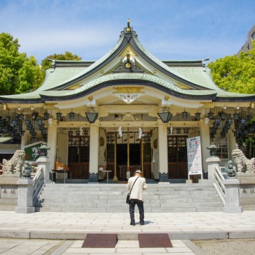 Namba Yasaka-jinja (Osaka), Prayer Hall in spring
