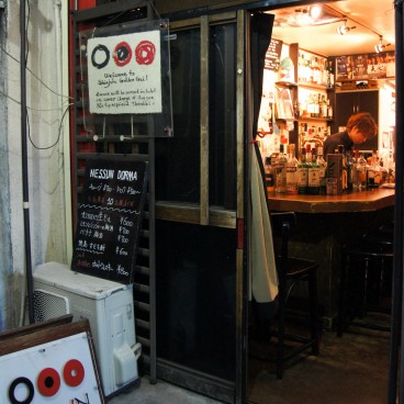 golden-gai-shinjuku-tokyo-11