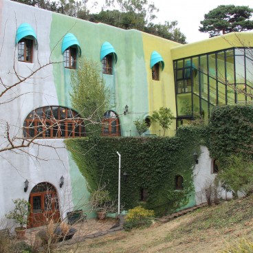 Ghibli Museum (Mitaka), Architectural detail