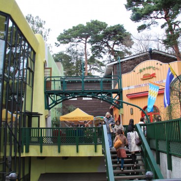 Ghibli Museum (Mitaka), Museum exterior and café