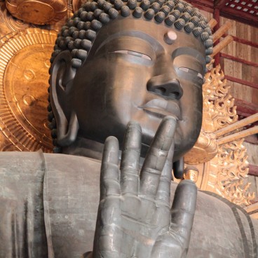 Todai-ji (Nara), Great Buddha statue in the Daibutsu-den 3