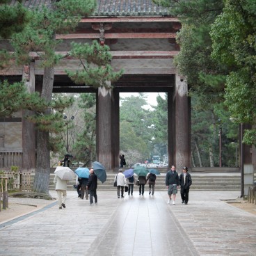 Todai-ji (Nara), Nandai-mon Gate