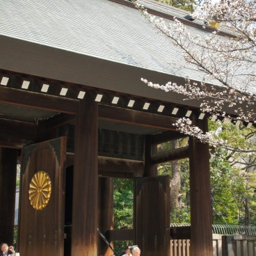 Yasukuni Shrine in Tokyo, Main gate 2