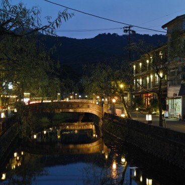 Kinosaki Onsen (Hyogo), Night view on Otani River in the city center