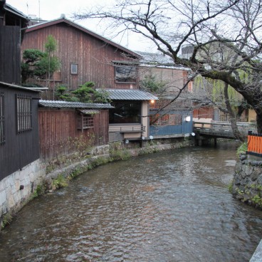 Gion (Kyoto), Shirakawa Waterway