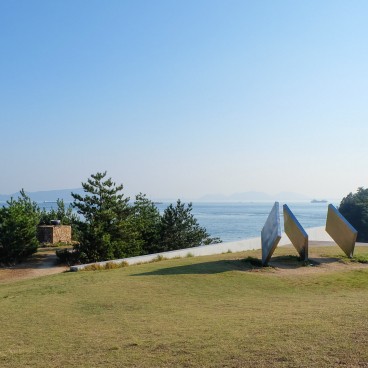 Naoshima Art Island, Three Squares Vertical Diagonal II by George Rickey