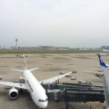 Haneda Airport (Tokyo), View on the planes and taxiways