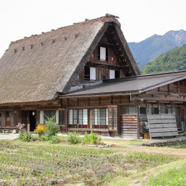 Shirakawa-go, A thatched roof house 4