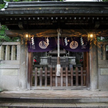 Nezu-jinja (Tokyo), Pavilion dedicated to Inari